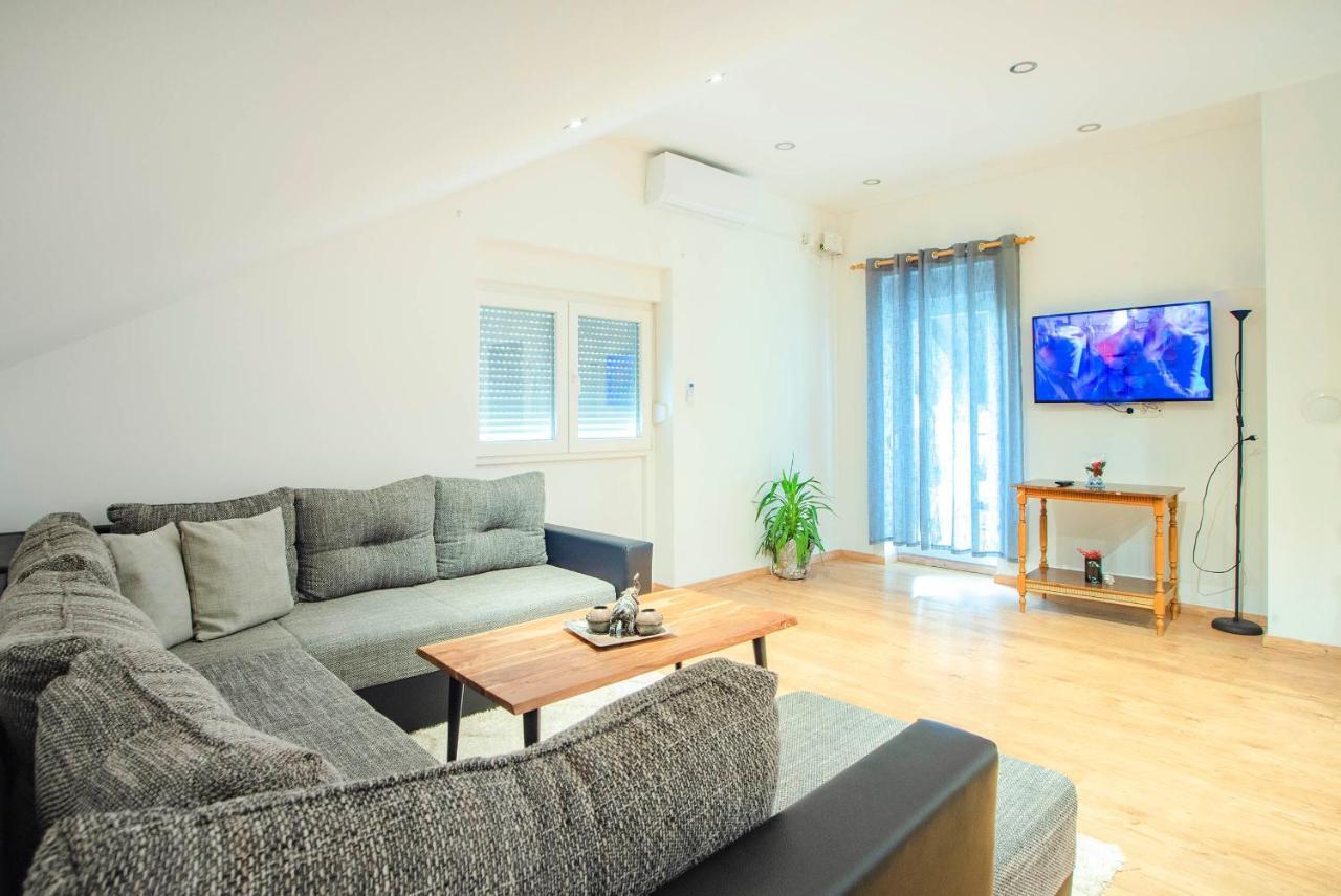 Apartment Roko Szluin Kültér fotó